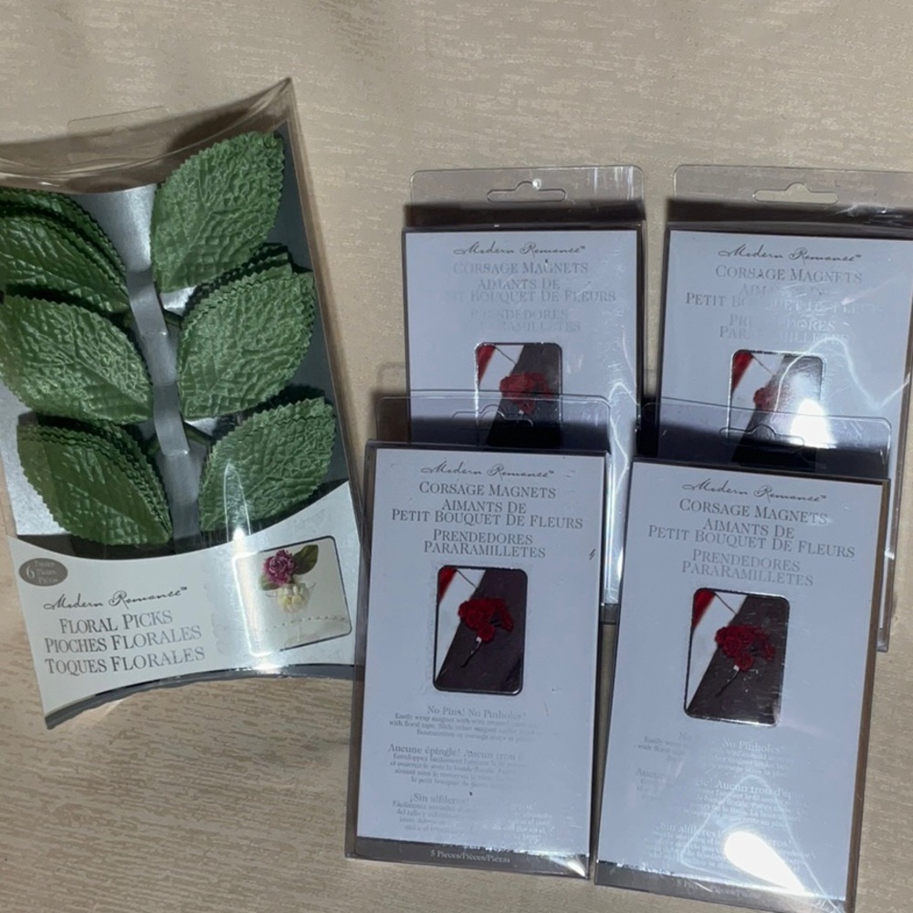 Bundle of Corsage Magnets & Floral Pins